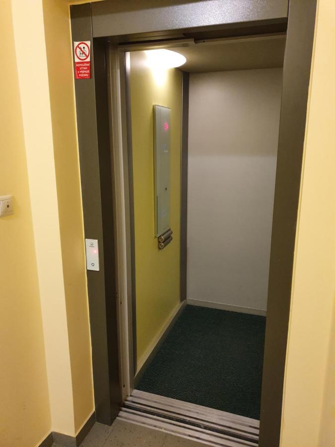 Evergreen Apartments Hotel Karlovy Vary Ngoại thất bức ảnh