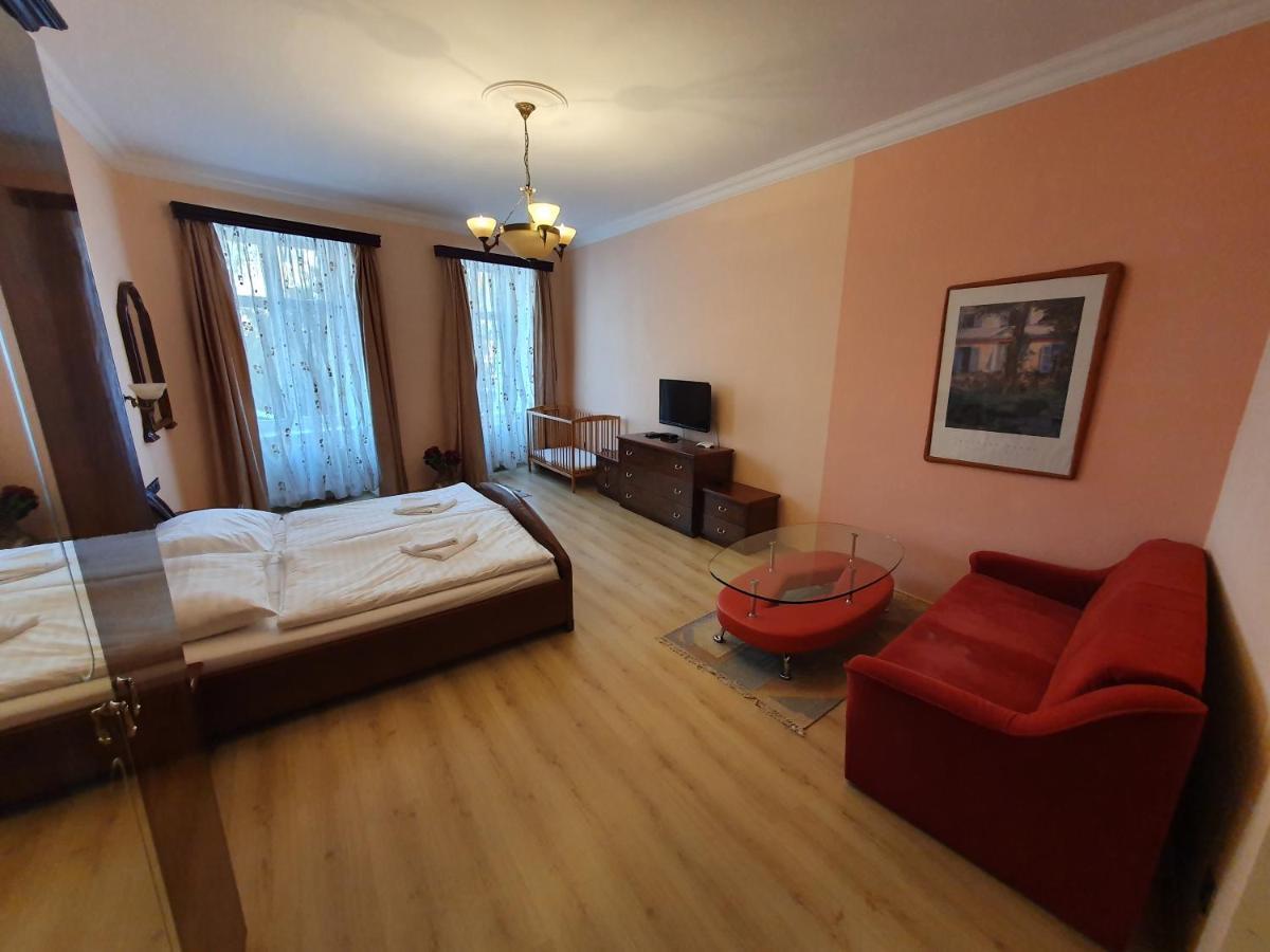 Evergreen Apartments Hotel Karlovy Vary Ngoại thất bức ảnh